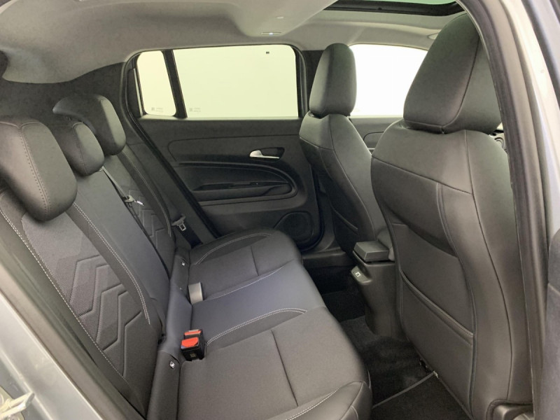 Photo 10 de l'offre de Jeep Avenger 1.2 Turbo T3 100 ch Summit à 23998€ chez Carlyss automobiles Vitré