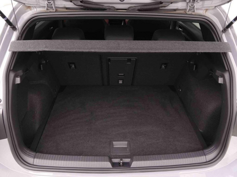 Photo 8 de l'offre de Volkswagen Golf GTi 2.0 TSi 245 DSG Black Style à 31114€ chez Carlyss automobiles Vitré