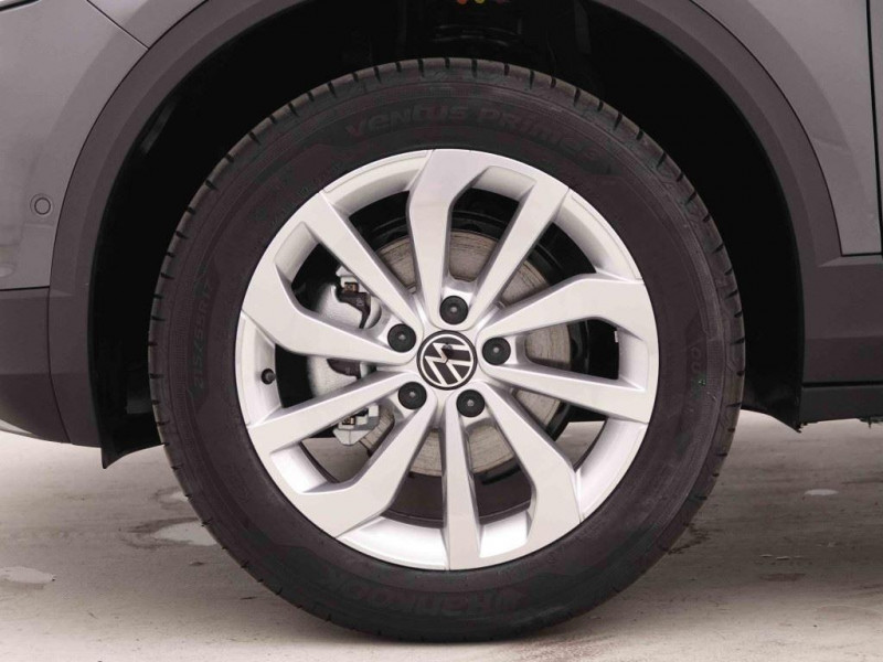Photo 15 de l'offre de VOLKSWAGEN T-roc 1.5 TSi 150 DSG Life à 32898€ chez Carlyss automobiles Vitré