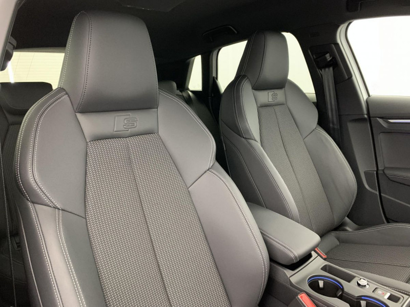 Photo 28 de l'offre de Audi A3 ALLSTREET TFSI e Hybride rechargeable 204 S tronic 6 Design à 42998€ chez Carlyss automobiles Vitré