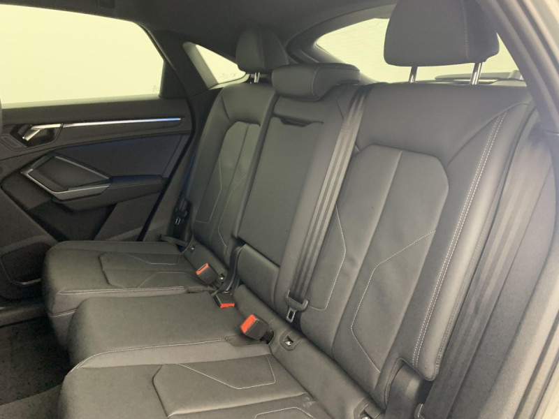 Photo 22 de l'offre de AUDI Q3 Sportback 35 TDI 150 ch S tronic 7 S line à 48598€ chez Carlyss automobiles Vitré