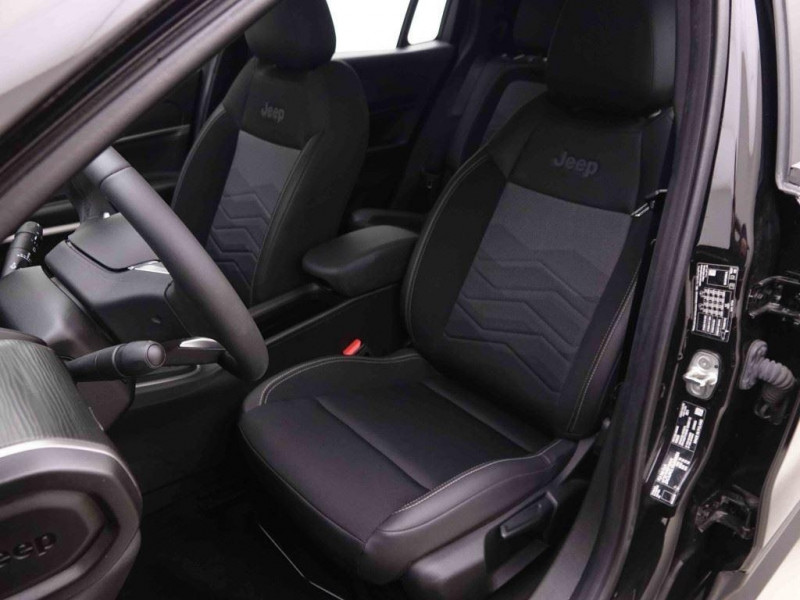 Photo 7 de l'offre de Jeep Avenger 1.2 Turbo T3 100 ch Altitude à 23698€ chez Carlyss automobiles Vitré