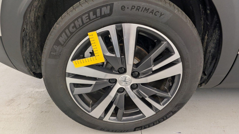 Photo 26 de l'offre de PEUGEOT 3008 Hybrid 225 e-EAT8 Allure Pack à 24793€ chez Carlyss automobiles Vitré