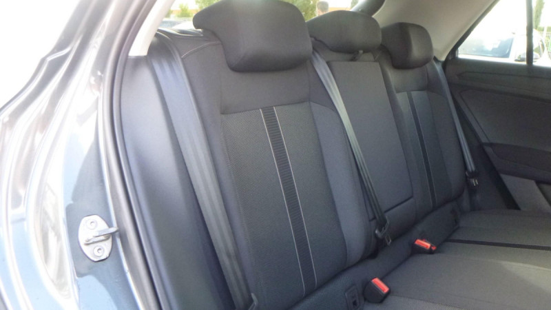 Photo 15 de l'offre de VOLKSWAGEN T-roc T-Roc 2.0 TDI 150 Start/Stop DSG7 VW Edition à 34398€ chez Carlyss automobiles Vitré