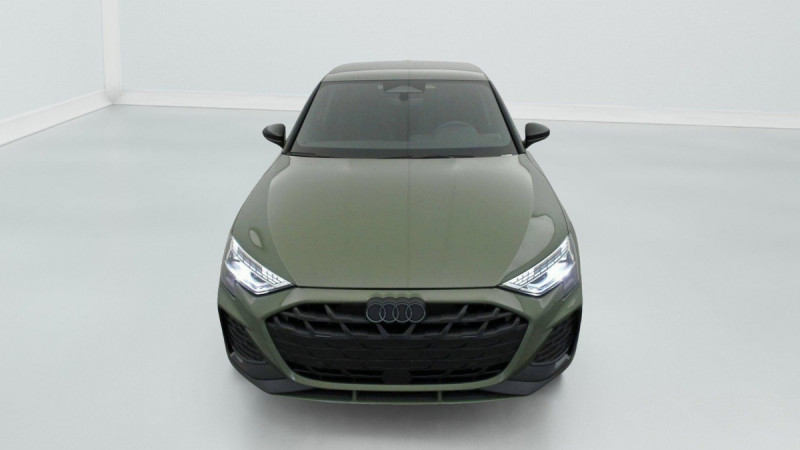 Photo 4 de l'offre de AUDI A3 SPORTBACK NOUVELLE 45 TFSI E HYBRIDE RECHARGEABLE 272 S TRONIC 6 S LINE à 45498€ chez Carlyss automobiles Vitré