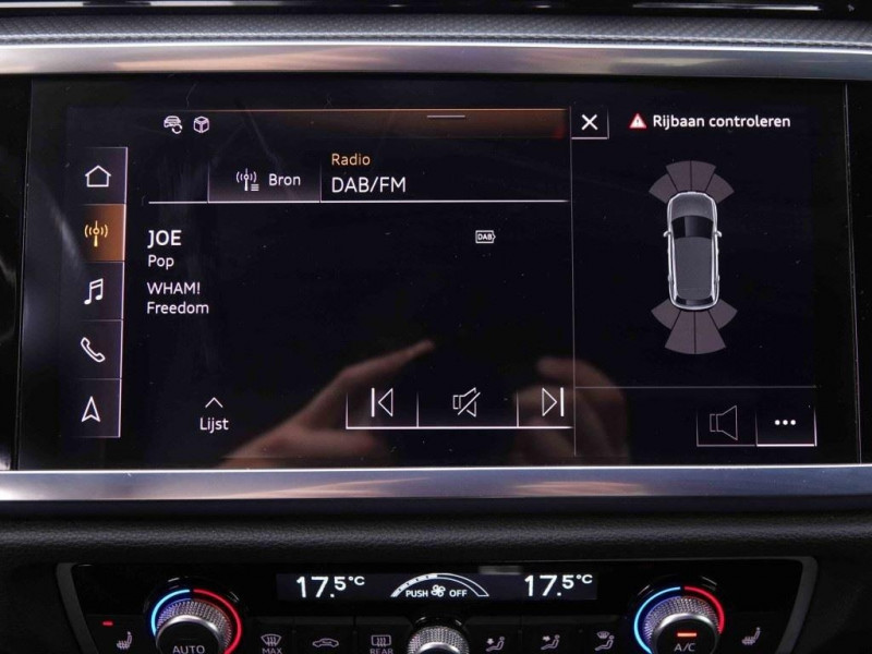 Photo 11 de l'offre de AUDI Q3 45 TFSie PHEV S-Line à 37142€ chez Carlyss automobiles Vitré