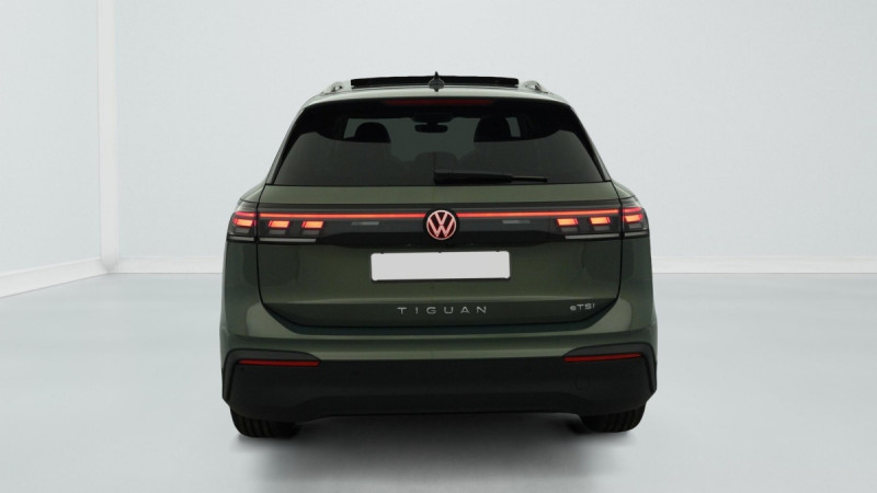 Photo 6 de l'offre de VOLKSWAGEN TIGUAN NOUVEAU 1.5 eTSI 150CV DSG7 LIFE PLUS à 39998€ chez Carlyss automobiles Vitré