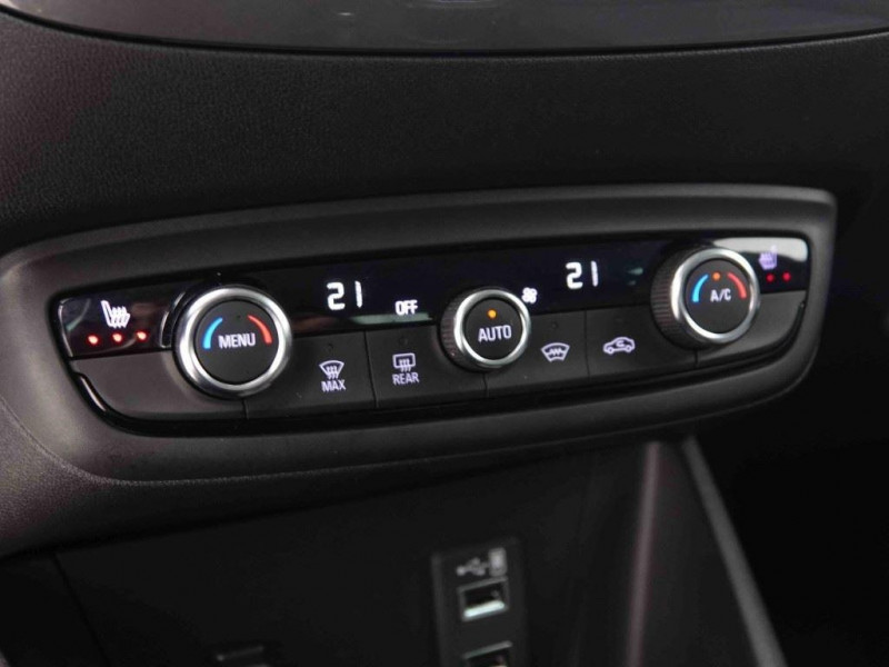 Photo 6 de l'offre de OPEL Crossland 1.2 Turbo 110 ch Elegance à 19298€ chez Carlyss automobiles Vitré