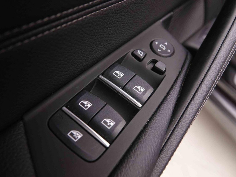 Photo 21 de l'offre de Bmw 5 520d 190 Touring xDrive Steptronic Luxury à 39098€ chez Carlyss automobiles Vitré