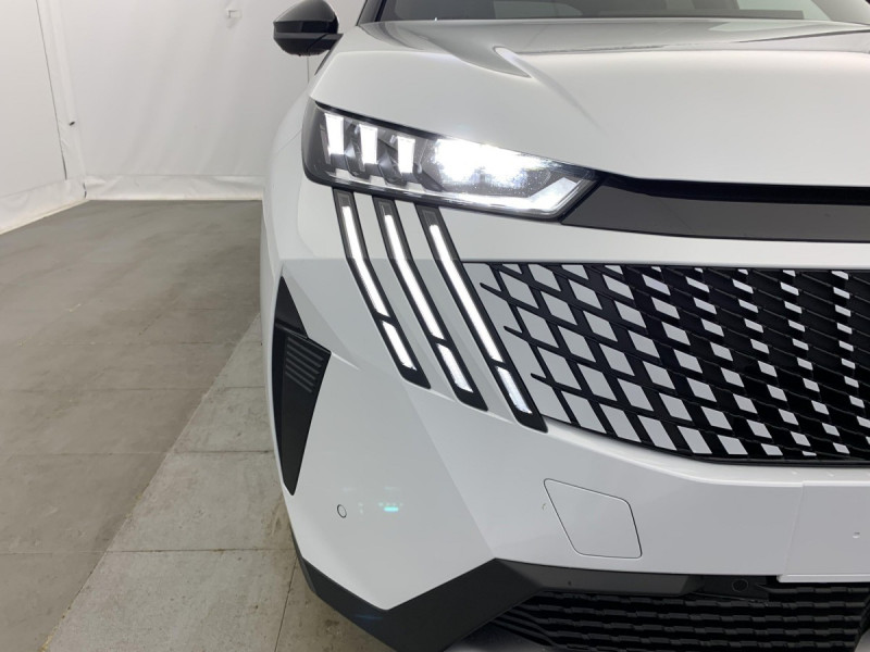 Photo 17 de l'offre de PEUGEOT 3008 Hybrid 145 e-DCS6 GT à 34998€ chez Carlyss automobiles Vitré