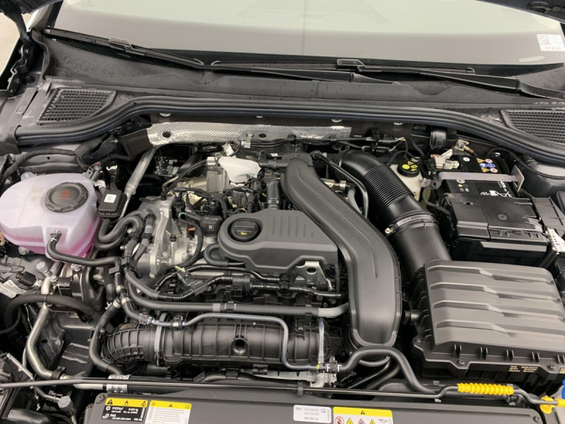 Photo 22 de l'offre de VOLKSWAGEN GOLF 8 1.5 ETSI EVO2 150 DSG7 LIFE PLUS à 30598€ chez Carlyss automobiles Vitré