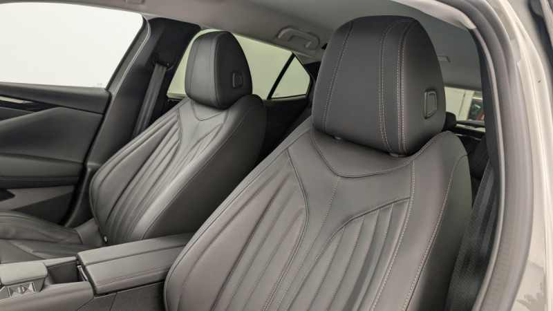 Photo 16 de l'offre de DS DS4 PureTech 130 EAT8 Rivoli à 23723€ chez Carlyss automobiles Vitré