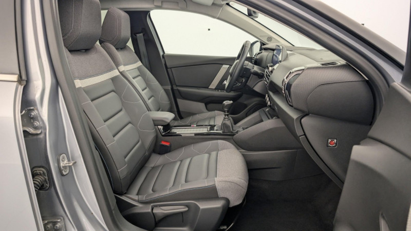 Photo 9 de l'offre de CITROEN C4 PureTech 130 S&S BVM6 Shine à 15978€ chez Carlyss automobiles Vitré