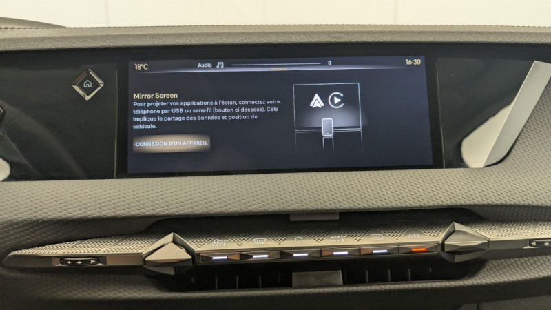 Photo 19 de l'offre de DS DS4 PureTech 130 EAT8 Rivoli à 21727€ chez Carlyss automobiles Vitré