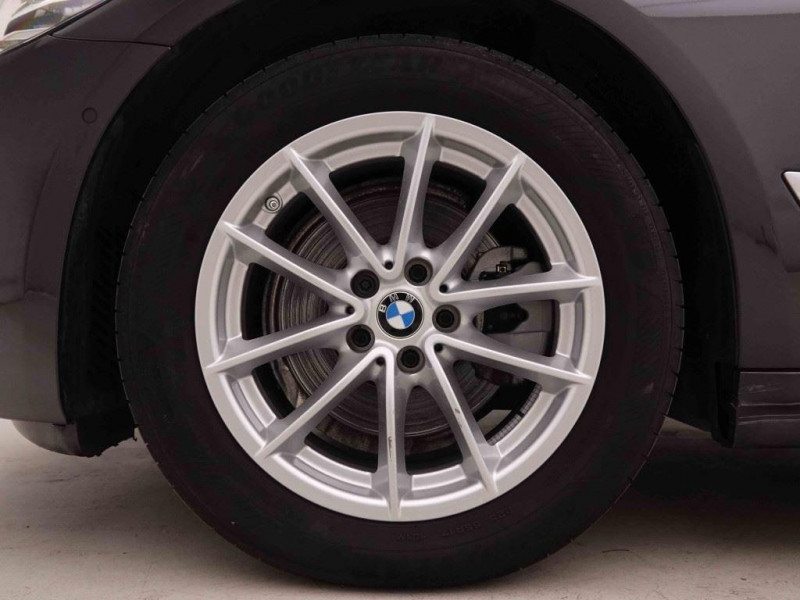 Photo 22 de l'offre de Bmw 5 520d 190 Touring xDrive Steptronic Luxury à 39098€ chez Carlyss automobiles Vitré