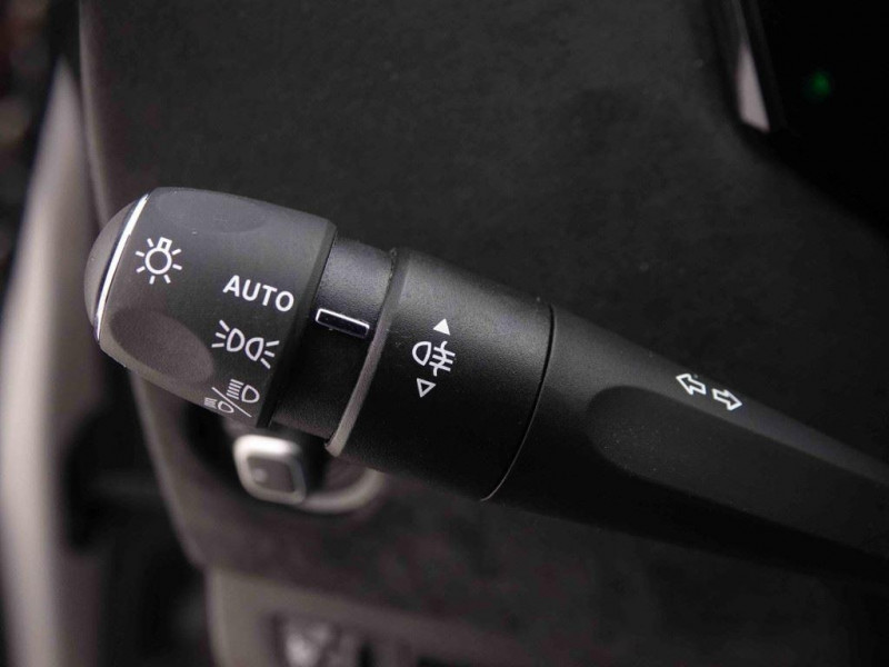 Photo 17 de l'offre de DS DS4 1.2 T 130 EAT8 Performance Line à 26198€ chez Carlyss automobiles Vitré