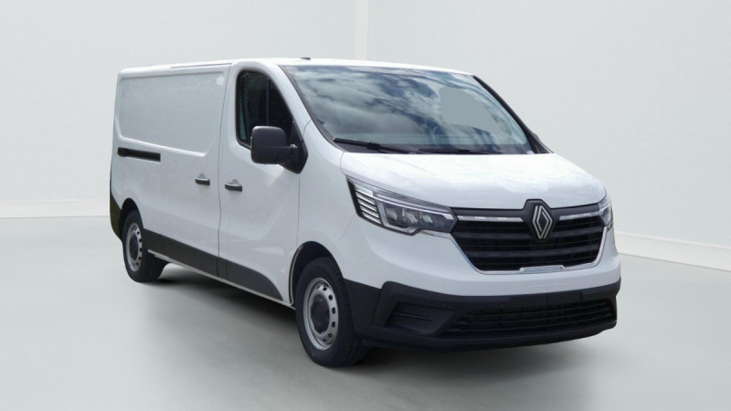 Photo 1 de l'offre de RENAULT TRAFIC FOURGON L2H1 3T BLUE DCI 130 GSR2 ADVANCE à 29757€ chez Carlyss automobiles Vitré