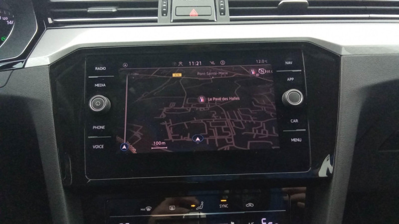 Photo 15 de l'offre de VOLKSWAGEN Passat SW Passat SW 1.4 TSI Hybride Rechargeable DSG6 GTE à 28598€ chez Carlyss automobiles Vitré