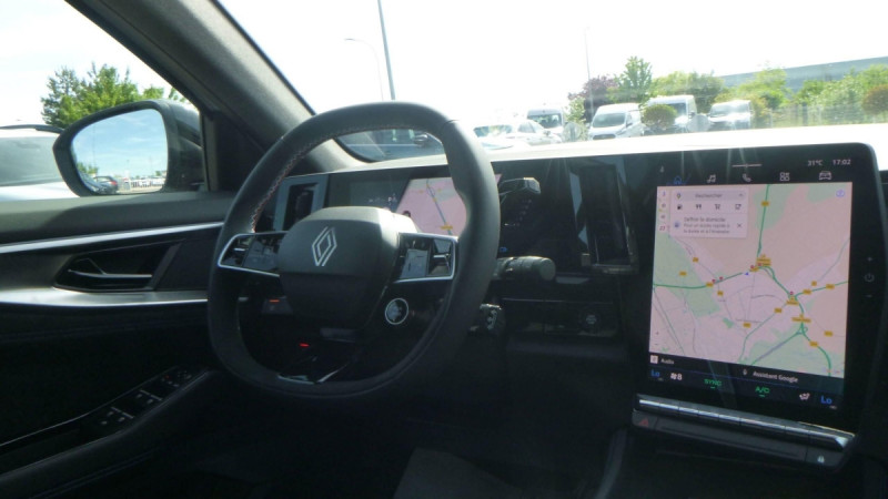 Photo 6 de l'offre de Renault Austral Austral E-Tech full hybrid 200 GSR2 Techno esprit Alpine à 37098€ chez Carlyss automobiles Vitré