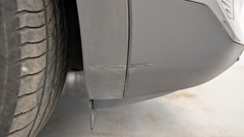 Photo 28 de l'offre de PEUGEOT 3008 Hybrid4 300 e-EAT8 GT à 27370€ chez Carlyss automobiles Vitré