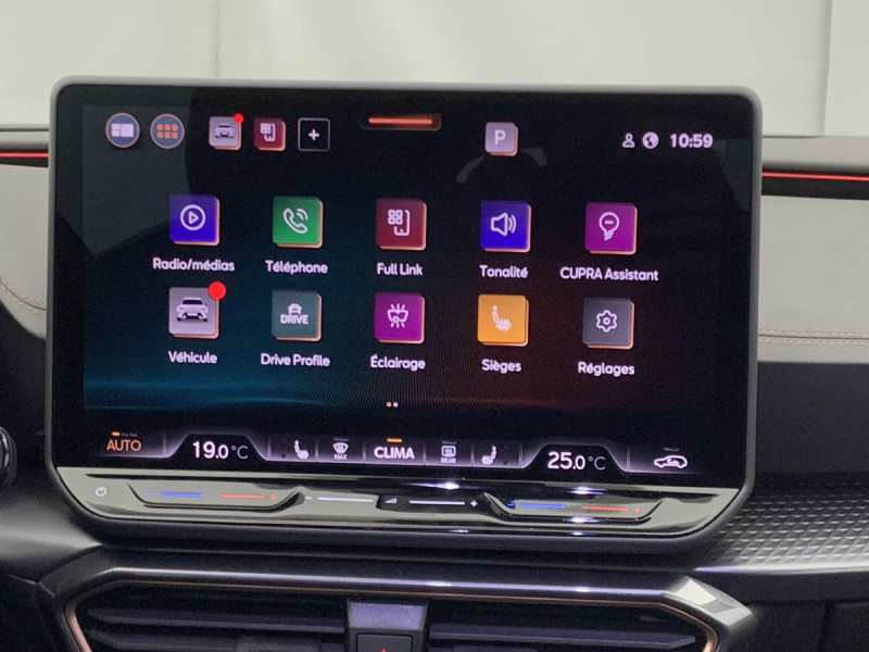 Photo 15 de l'offre de Cupra FORMENTOR NOUVEAU 1.5 ETSI HYBRID 150 CH DSG7 V à 32998€ chez Carlyss automobiles Vitré