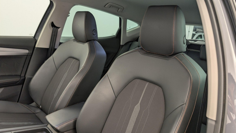 Photo 16 de l'offre de CUPRA Formentor 1.4 e-HYBRID 204 ch DSG6 V à 28088€ chez Carlyss automobiles Vitré