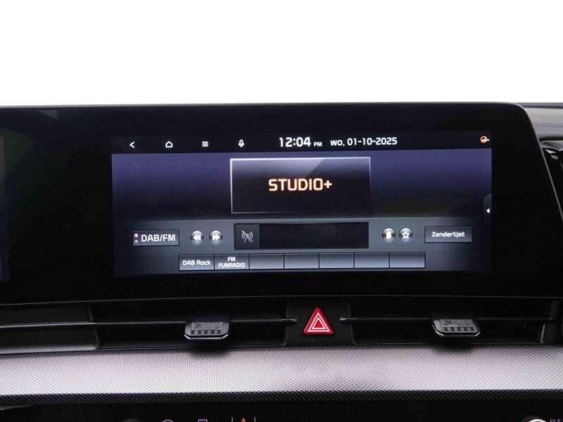 Photo 12 de l'offre de KIA SPORTAGE 1.6T-GDi HEV 215 GT-Line à 38906€ chez Carlyss automobiles Vitré