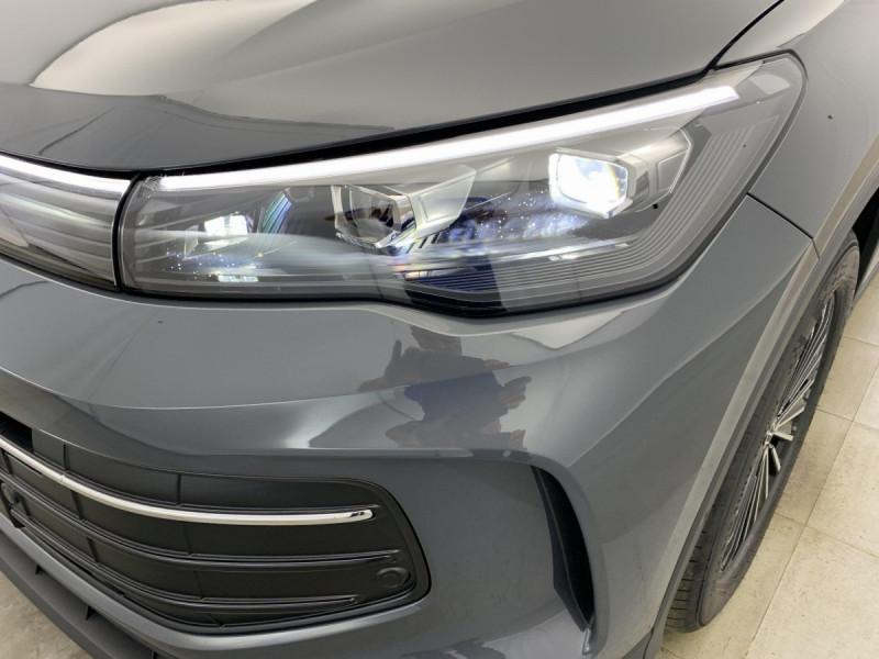 Photo 13 de l'offre de VOLKSWAGEN TIGUAN NOUVEAU 1.5 eTSI 150CV DSG7 LIFE PLUS à 39498€ chez Carlyss automobiles Vitré