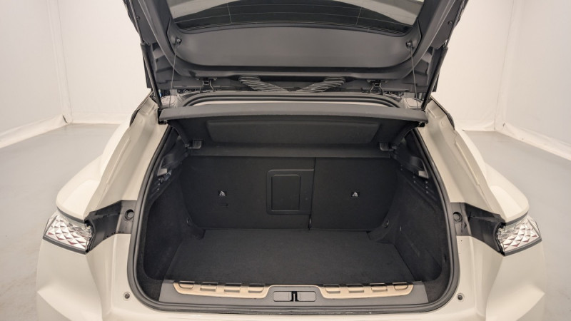 Photo 11 de l'offre de DS DS4 PureTech 130 EAT8 Rivoli à 23281€ chez Carlyss automobiles Vitré