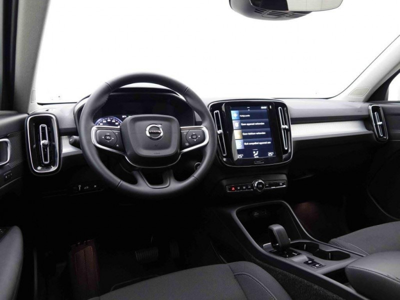 Photo 10 de l'offre de VOLVO XC40 1.5 T4 Recharge 211 PHEV Inscription à 31702€ chez Carlyss automobiles Vitré