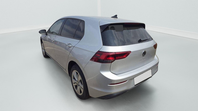 Photo 2 de l'offre de VOLKSWAGEN GOLF Golf 2.0 TDI SCR 115 DSG7 Life à 28798€ chez Carlyss automobiles Vitré