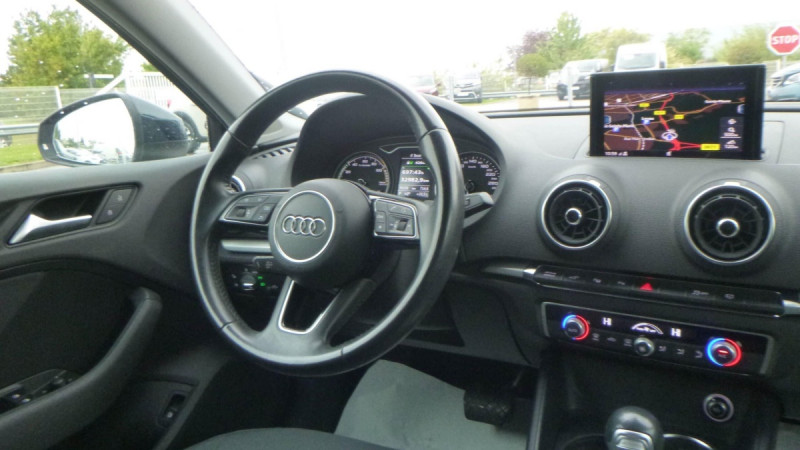 Photo 5 de l'offre de AUDI A3 SPORTBACK A3 Sportback 40 TFSIe 204 S tronic 6 Design à 21598€ chez Carlyss automobiles Vitré
