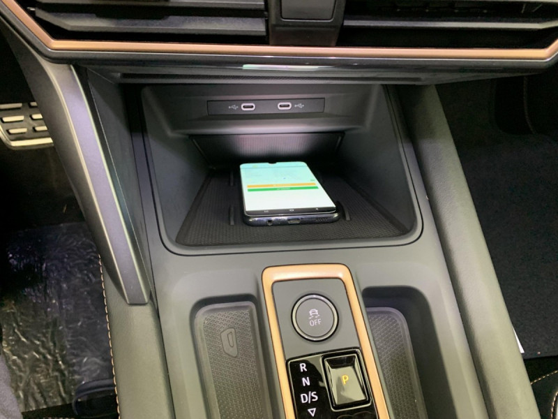 Photo 18 de l'offre de Cupra LEON Sportstourer eHybrid 204 ch DSG6 V à 33498€ chez Carlyss automobiles Vitré