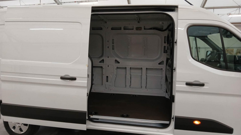 Photo 9 de l'offre de Renault Master VAN MASTER FGN TRAC 3T5 L3H2 BLUE DCI 150 EXTRA à 38097€ chez Carlyss automobiles Vitré