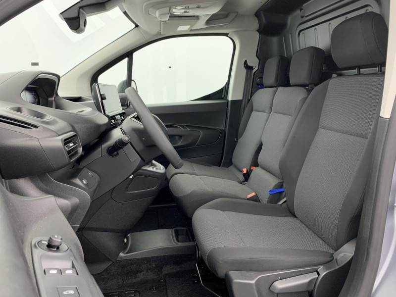 Photo 13 de l'offre de PEUGEOT Partner Fourgon M 650 KG BLUEHDI 100 S&S BVM6 à 19797€ chez Carlyss automobiles Vitré