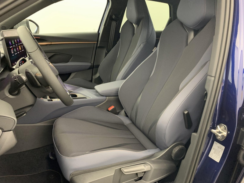 Photo 21 de l'offre de Cupra Terramar 1.5 eTSI Hybrid 150 ch DSG7 V à 36998€ chez Carlyss automobiles Vitré