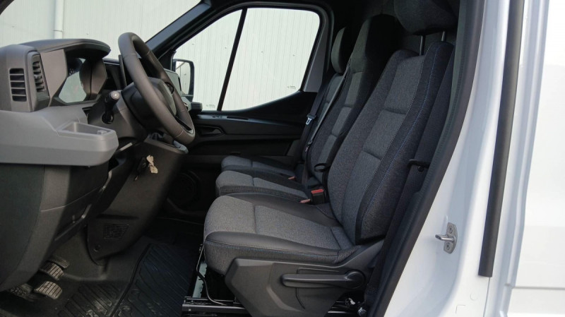 Photo 9 de l'offre de Renault Master VAN MASTER FGN TRAC 3T5 L2H2 BLUE DCI 170 EXTRA à 37977€ chez Carlyss automobiles Vitré