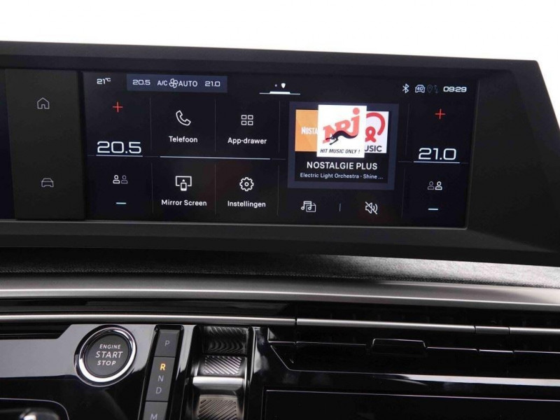 Photo 7 de l'offre de PEUGEOT 5008 Hybrid 145 e-DCS6 Allure à 37335€ chez Carlyss automobiles Vitré