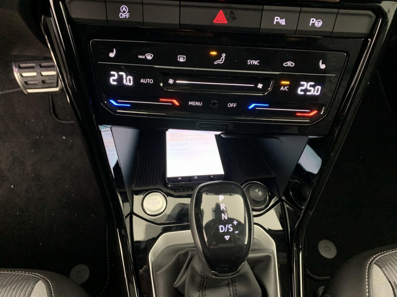 Photo 17 de l'offre de VOLKSWAGEN T-roc 2.0 TDI 150 Start/Stop DSG7 R-Line Edition à 35998€ chez Carlyss automobiles Vitré