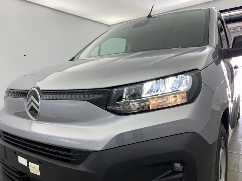 Photo 12 de l'offre de CITROEN BERLINGO VAN TAILLE M 650KG BLUEHDI 130 S&S EAT8 à 23337€ chez Carlyss automobiles Vitré