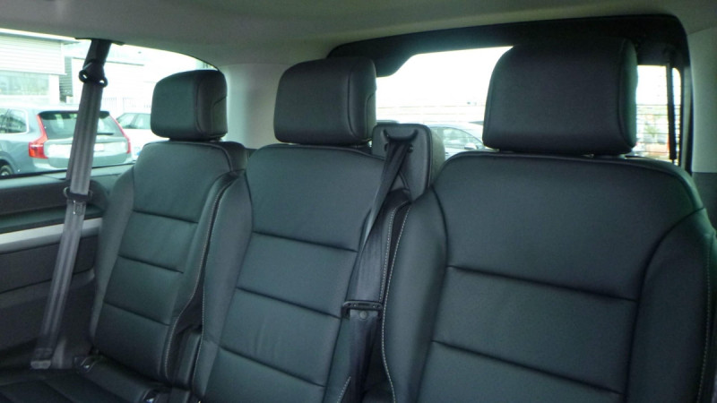 Photo 6 de l'offre de TOYOTA PROACE VERSO Proace Verso Long 2.0L 180 D-4D BVA8 Lounge à 45098€ chez Carlyss automobiles Vitré