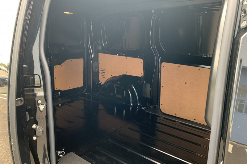 Photo 4 de l'offre de CITROEN Jumpy Fourgon M BLUEHDI 180 S&S EAT8 à 31257€ chez Carlyss automobiles Vitré