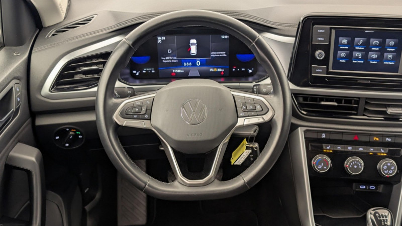 Photo 14 de l'offre de VOLKSWAGEN T-roc 1.0 TSI 110 Start/Stop BVM6 Life à 21460€ chez Carlyss automobiles Vitré