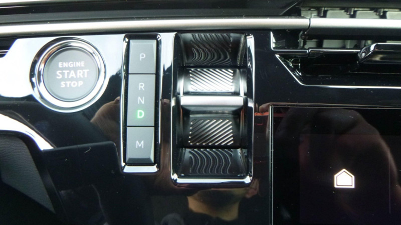 Photo 15 de l'offre de PEUGEOT 5008 Hybrid 145 e-DCS6 Allure à 35298€ chez Carlyss automobiles Vitré