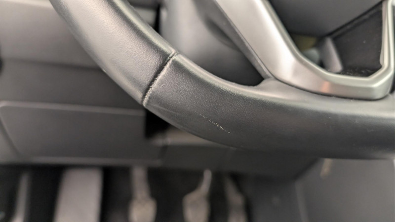 Photo 23 de l'offre de VOLKSWAGEN T-roc 1.0 TSI 110 Start/Stop BVM6 Life à 21460€ chez Carlyss automobiles Vitré