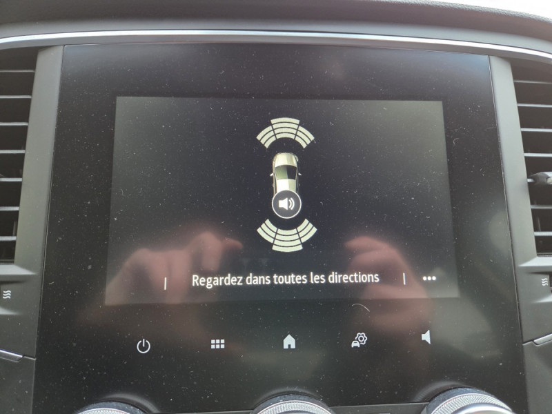 Photo 12 de l'offre de Renault Mégane Berline (4) Business TCe 115 FAP -21N à 16290€ chez Carlyss automobiles Vitré