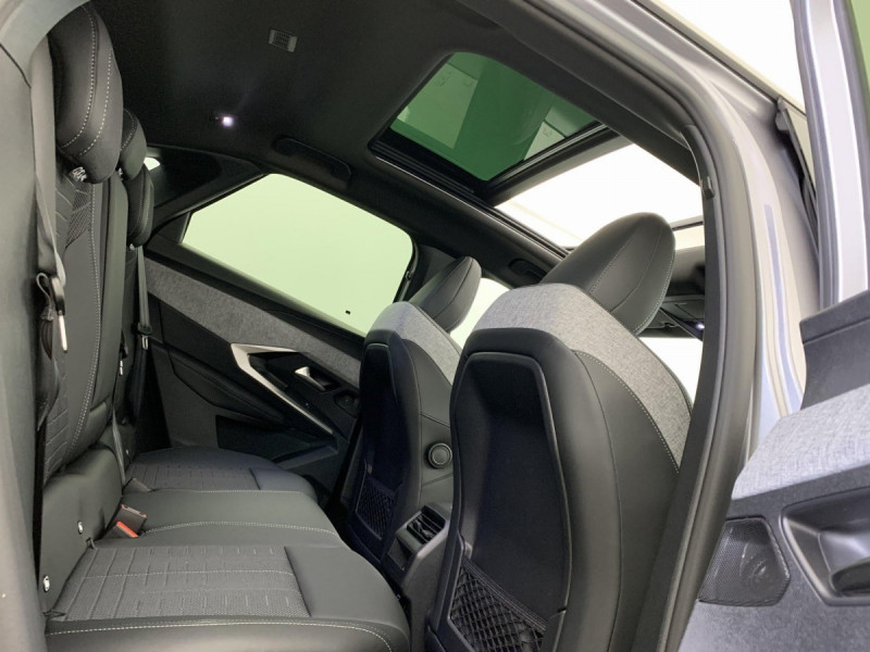 Photo 10 de l'offre de PEUGEOT 3008 Hybrid 145 e-DCS6 GT à 33998€ chez Carlyss automobiles Vitré