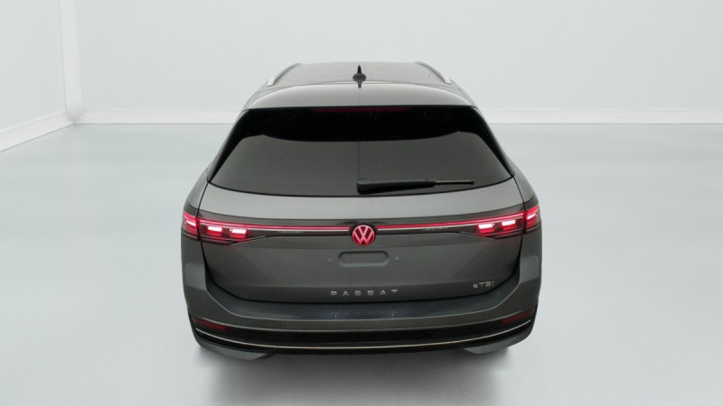 Photo 6 de l'offre de VOLKSWAGEN Passat 1.5 eTSI OPF 150 DSG7 Elegance à 39598€ chez Carlyss automobiles Vitré