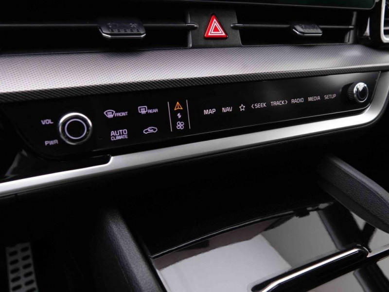 Photo 17 de l'offre de KIA SPORTAGE 1.6T-GDi HEV 215 GT-Line à 38906€ chez Carlyss automobiles Vitré