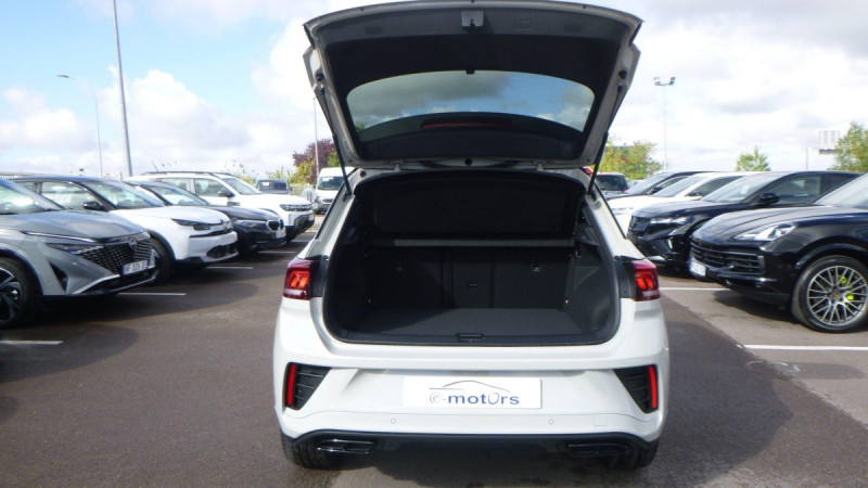 Photo 19 de l'offre de VOLKSWAGEN T-roc T-Roc 1.5 TSI EVO2 150 Start/Stop DSG7 R-Line Edition à 36398€ chez Carlyss automobiles Vitré
